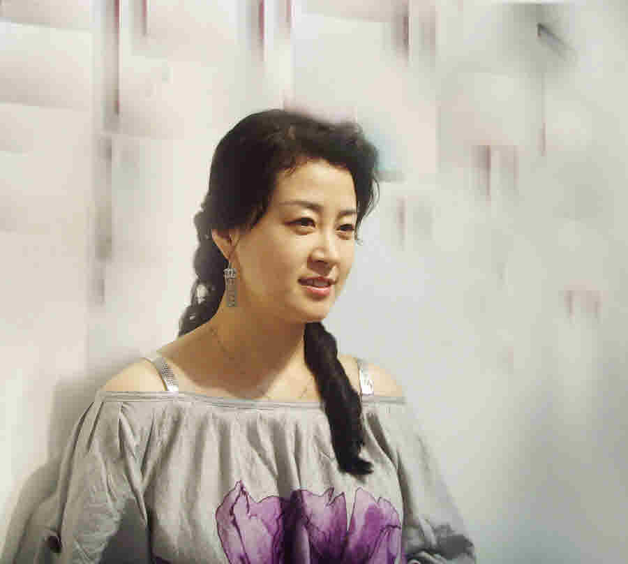 "빛의 나비를 모티브로" 나비작가 김현정, 작품으로 희망을 전하다